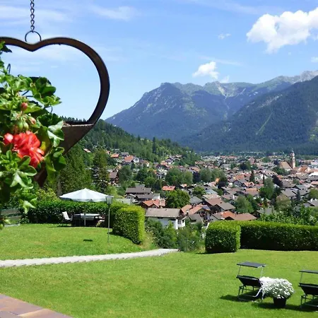 Haus Am Hochwald Апартаменты *